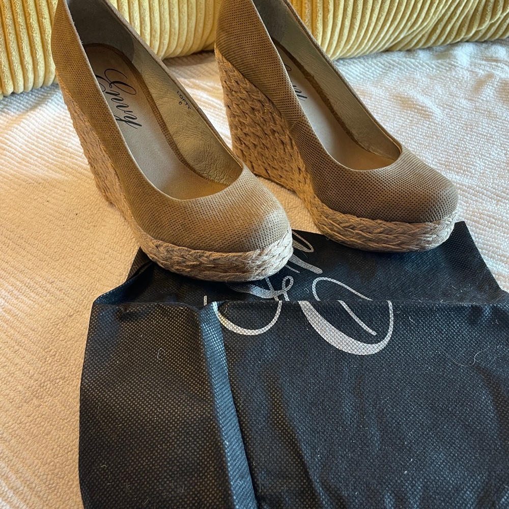 Envy Lofty Wedge Espadrille, Size 6